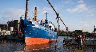 Seamen Killed and Injured Aboard Trawler "Captain Lobanov" near Kaliningrad (4 Photos)