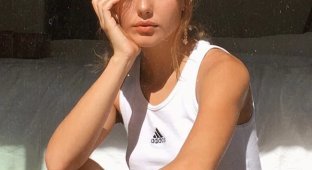 Мэдди Крам - Девушка Дня