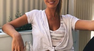 Брук Хоган - Девушка Дня