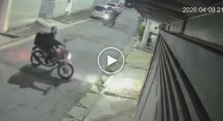 Грабители нарвались на сотрудницу полиции в штатском