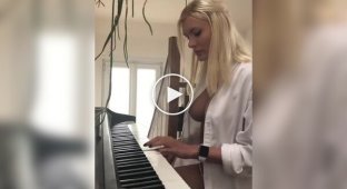 Girl plays Metallica's hit - Nothing Else Matters on the piano