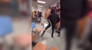 Pushed to the limit: a teenager in the US attacked his bully because of bullying