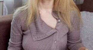 Кэролайн Абель - Девушка Дня