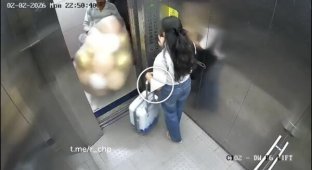 Вибух повітряних куль у ліфті потрапив на відео