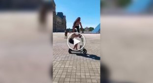 A girl unsuccessfully performed a stunt on a scooter