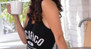 Fatal brunette Jasmine Jazz