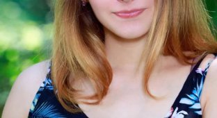 Красавица Дакота Пинк