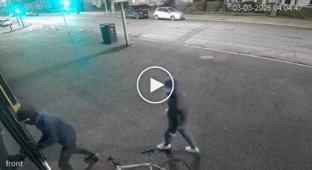 In Dundee, two criminals attempted to rob a store, citing hunger as an excuse.