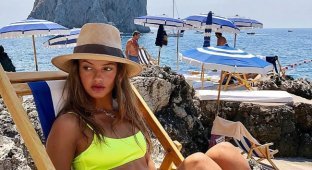 Луна Собрино - Девушка Дня