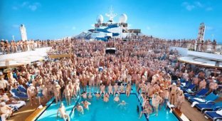 In the US, the first nudist liner set off on an 11-day trip to the Caribbean (3 photos)