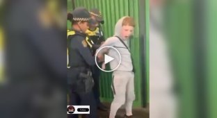 В Австралії співробітниця служби безпеки дала ляпас 11-річному хлопчику під час затримання