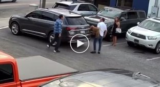 In the US, a taxi driver knocked out a top manager