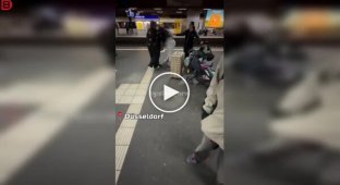 На вокзале произошла драка между мужчиной и тремя женщинами