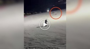 Лыжница упала в ущелье на горнолыжной базе в Кыргызстане и получила тяжелые травмы