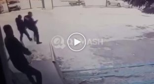 Казахский начальник полиции расстреливал коллег из рогатки