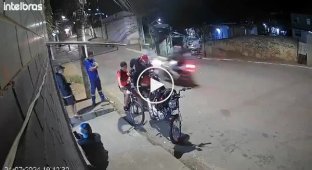 Head-on collision of two motorcycles