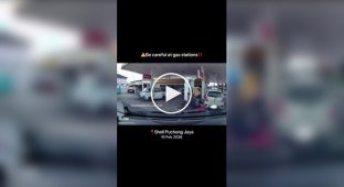 A woman was filling her car with gas, and lost her purse in seconds