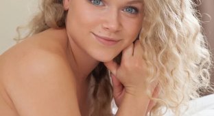 Улыбчивая красавица Микана