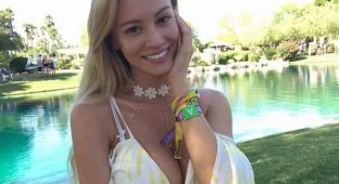 Girl of the Day - Briana Holly (38 photos)