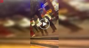 Венгерский фельдшер ударил пациента ногой по голове