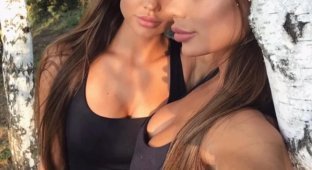 Girls of the Day - Anna and Kristina (29 photos)