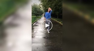 Азиатская девушка