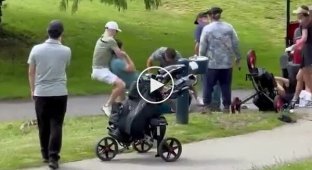 In Canada, a fight broke out between golfers .., Video, Canada, goals, fight, conflict