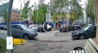 In Russia, a schoolchild ran out of the playground in the courtyard of a house and fell under the wheels of a car.