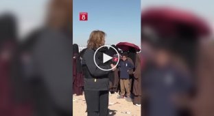 Журналистку турецкого телеканала закидали камнями во время репортажа