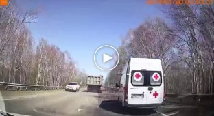 The ambulance driver decided to play teacher