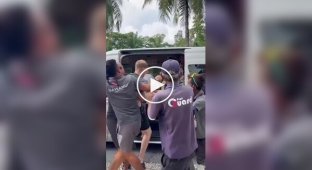 Tourists got into a fight during a tour In Thailand