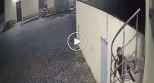 Failed warehouse robbery attempt