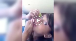 Little girl saw bloggers pouring lemon juice into their eyes on TikTok and decided to make a cool video too