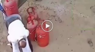 Сидеть вблизи газовых баллонов бывает крайне опасно