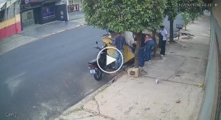 Самостійно забрався