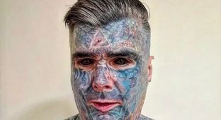 The most tattooed man in Britain is prohibited from removing some of them (3 photos)