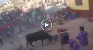An enraged bull escaped during a bullfight in Peru and wreaked havoc on an entire city