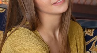 Милая красавица Леаниса