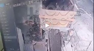 В Китае рабочий заживо закопал своего коллегу