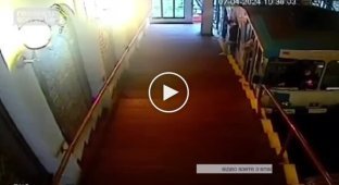 The murder of a teenager on a funicular in Kyiv: terrible footage from CCTV cameras appeared