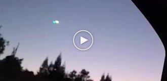 Момент падіння санітарного вертольота на шосе в Каліфорнії потрапив на відео