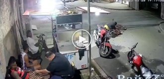 A cyclist hit by a dog did not wait for an ambulance in Brazil