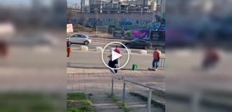 Спроба трюку на перилах закінчилася хворобливим падінням