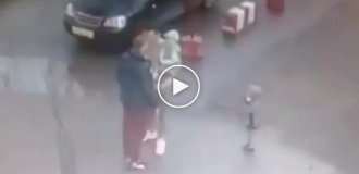 Two children were injured due to a fight between men in Russia