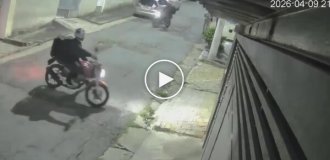 Грабители нарвались на сотрудницу полиции в штатском