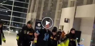 В Детройте водитель влетел в терминал аэропорта, пытаясь успеть на рейс