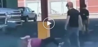 В США дорожный конфликт закончился неожиданным спаррингом прямо на улице