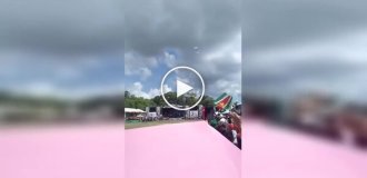 Святковий стрибок на честь ювілею Суринама обернувся жорсткою посадкою