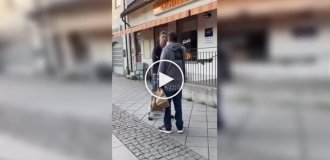 A store owner's son knocked out a thief who was trying to steal merchandise