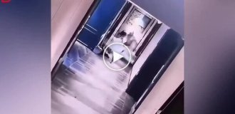 Голый мужчина бегал по отелю за девушкой после ссоры